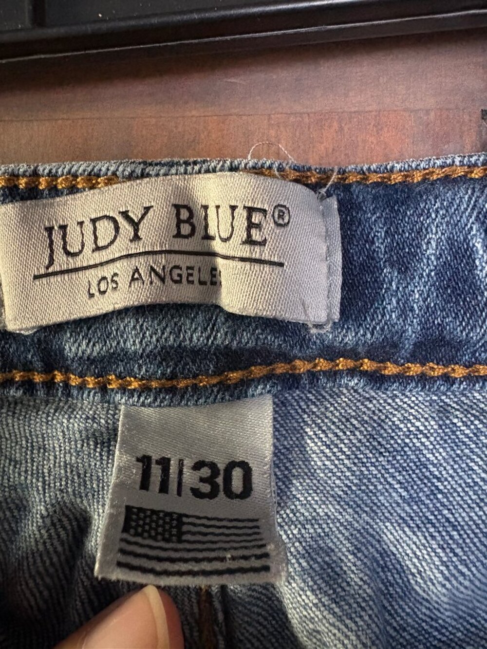 Judy Blue womens cropped jeans size 11/30 - Picture 4 of 6